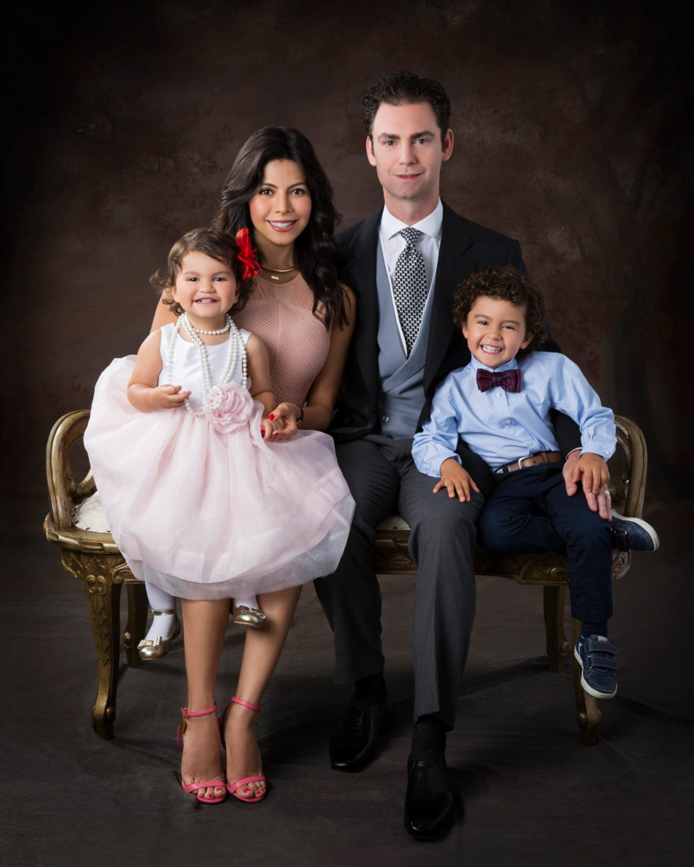 family studio gittings portraits DL9281 2400x3000 1