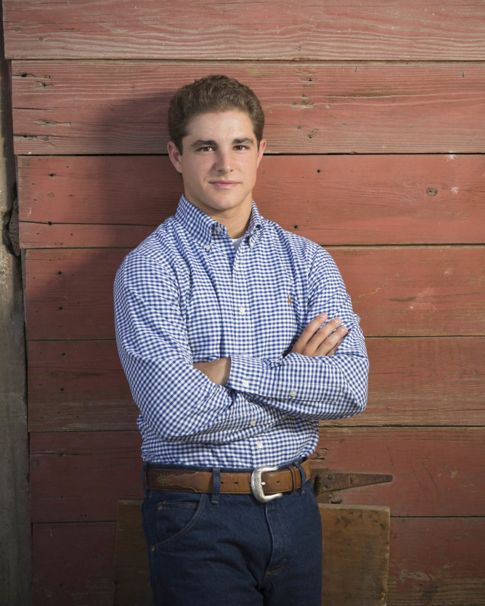 graduates location gittings portraits FF11125 2400x3000 2