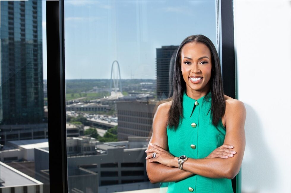 ©_Gittings_Branding_Woman_In_Office_3