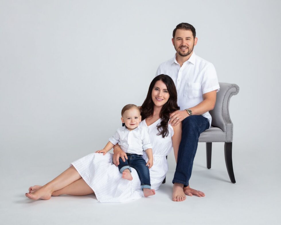 ©Gittings_Nouveau_Style_Family_White_Clothing