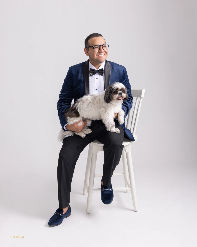 ©Gittings_studio_formal_pet_portrait_man_with_dog