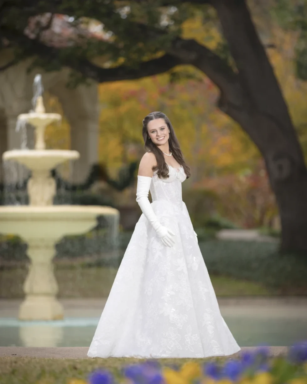 ©Gittings-Debutante-portrait-web_images_vertical_6